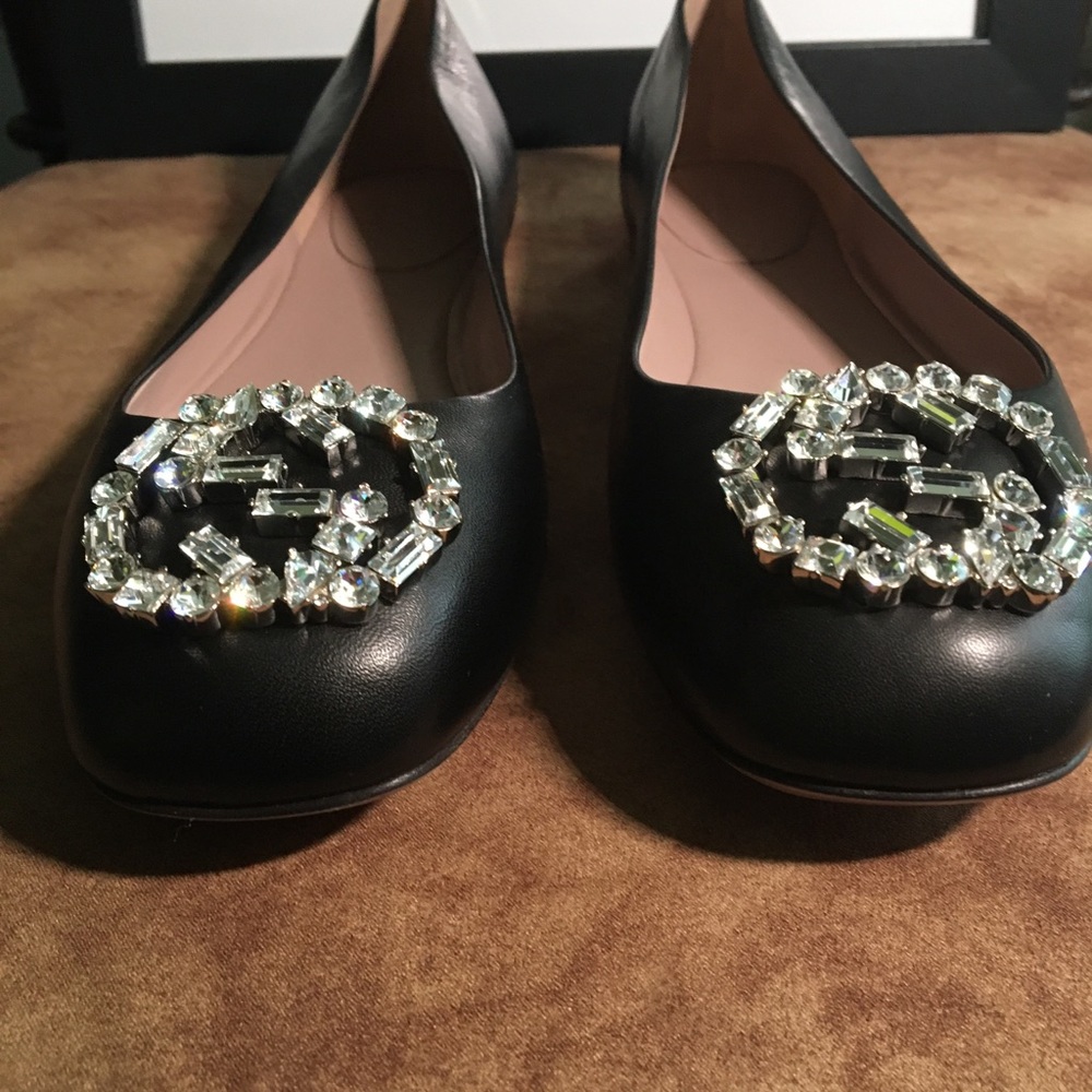 GUCCI NIB VINTAGE AUTHENTIC RARE BLACK SOFT LEATHER DOUBLE ‘G’ CRYSTAL FLATS